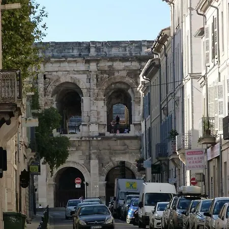 Appartement Charme Arenes