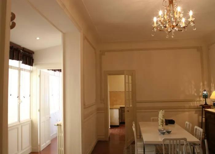 Charme Arenes Apartment