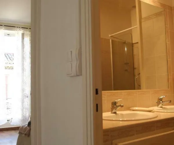 Apartment Charme Arenes