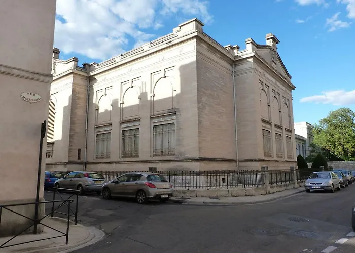 Charme Arenes Apartment *